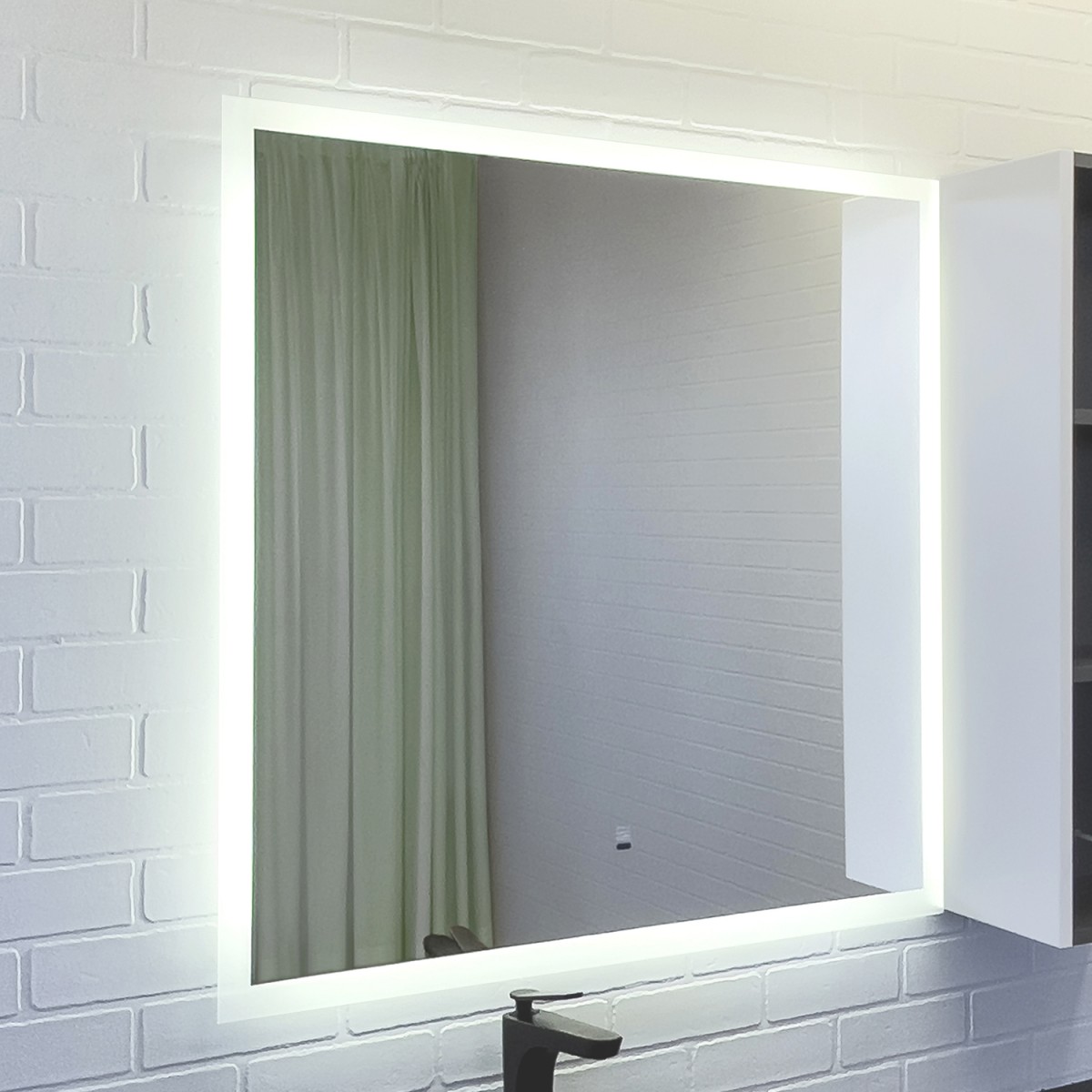 Зеркало Comforty Эдельвейс 90 00-00014241 880*880 мм (LED)